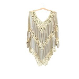 Umgee USA Shirt Womens Medium Beige Ivory Boho Crochet‎ Tunic V Neck Asym Hem